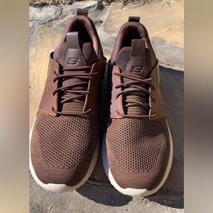 Mens sketches size 10